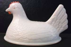 Small size hen (top only) in white milkglass. This type was made by Hocking Glass Company.