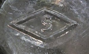 "S in a diamond" on base of 1920s era Orange Crush soda bottle, Southern Glass Company, Vernon, CA. (photo courtesy Tom K.) 