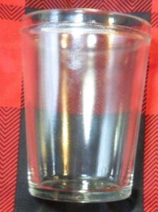 Horseshoe & Star jelly glass/tumbler with letter P on base, and one band of knurling near the rim.