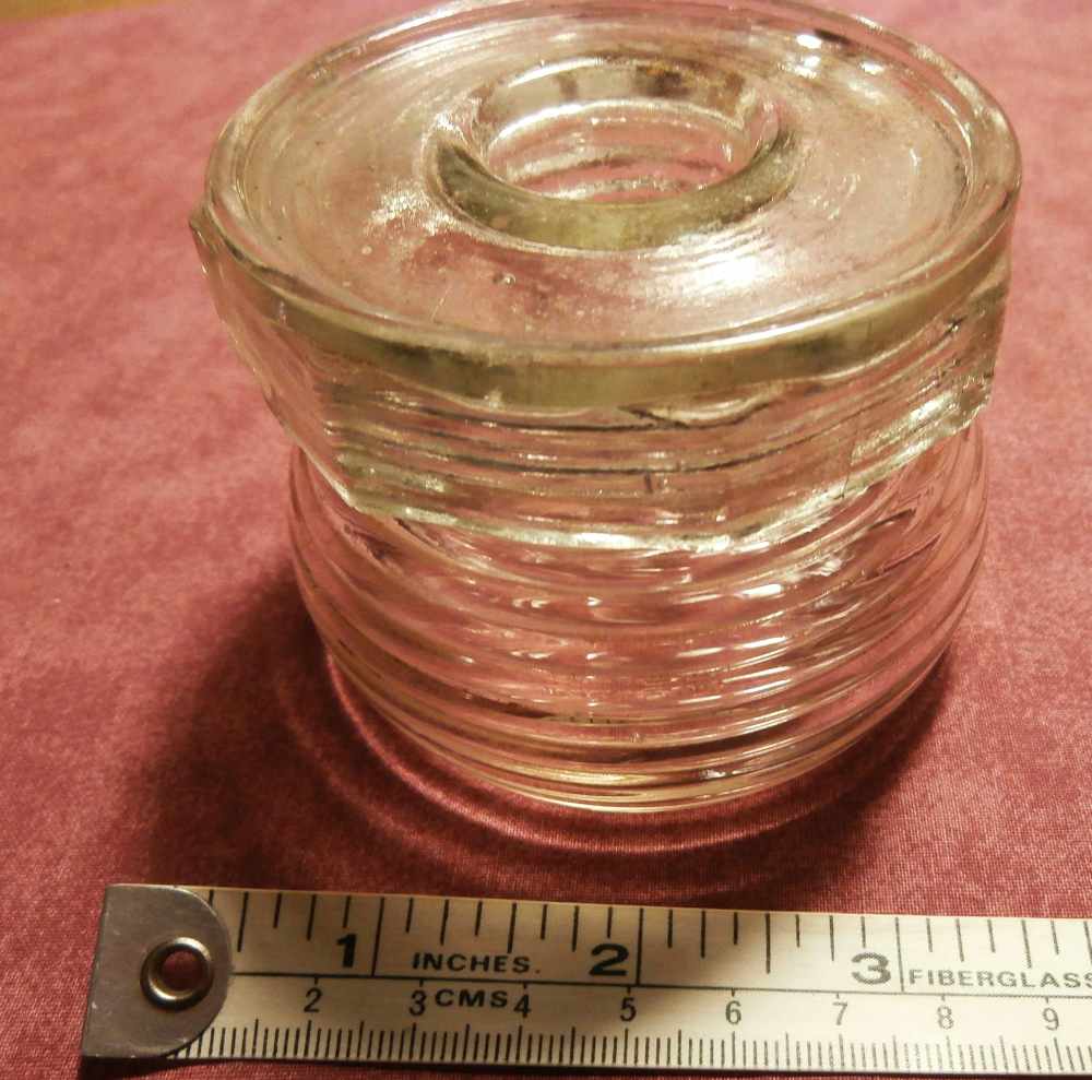 Unknown / unidentified glass object/thing made by Glass Containers Corporation and marked with the angular GC trademark. (Photo courtesy of Diane Enns).