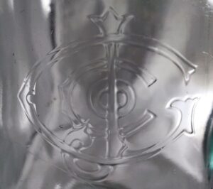 Gilchrist Jar Company - G J CO monogram on face of fruit jar - photo courtesy of Mary Ann Pike