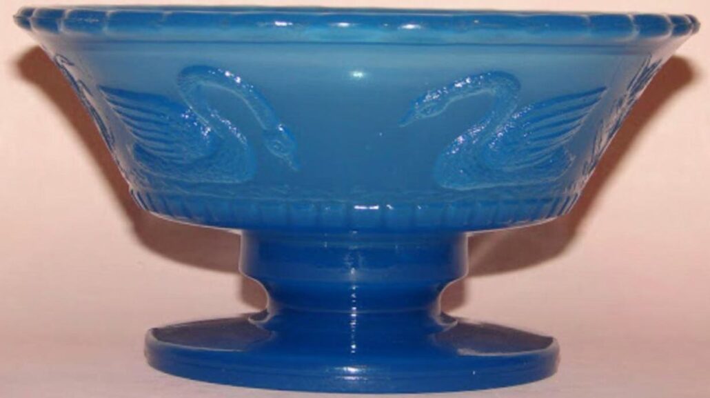 Atterbury "Swan on Pond" bowl in a translucent blue or "blue clambroth" glass. This measures 6 & 1/2 inches in diameter and 3 & 1/2 " tall. This probably dates from the mid-1880s. (Photo courtesy of Kevin C)