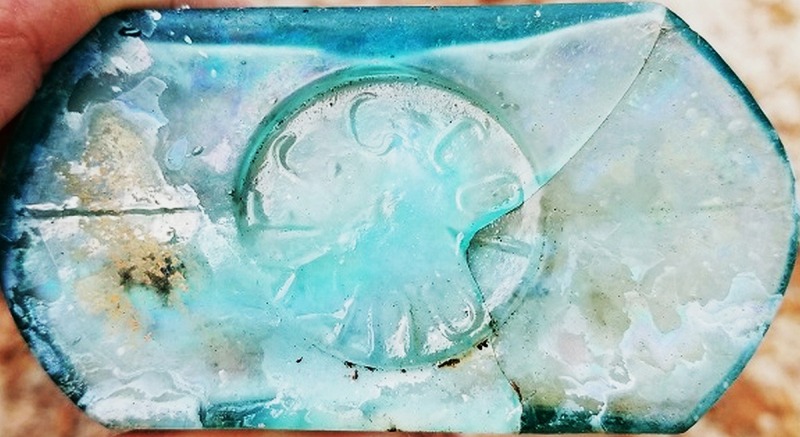F.C.G.CO. / LOU.KY aqua quart size coffin or shoofly flask- photo courtesy of Jimmy Bray